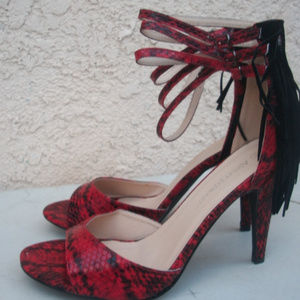 WOMENS SZ 12 SEXY SNAKE PRINT FRINGED SPIKE HEELS